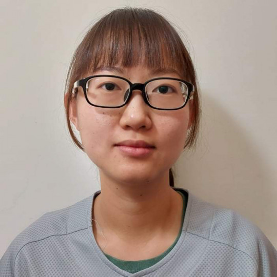 李妍萱