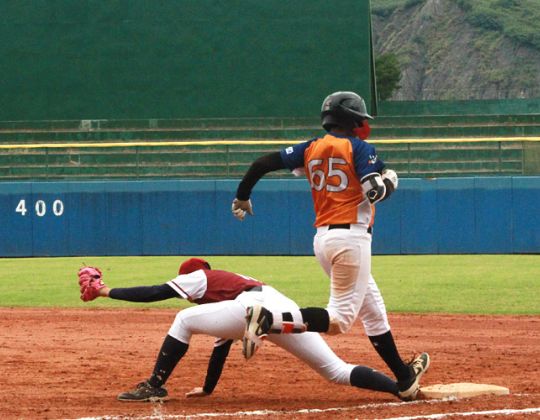 台東首次女子棒球公開賽事， 都蘭山下女力開戰